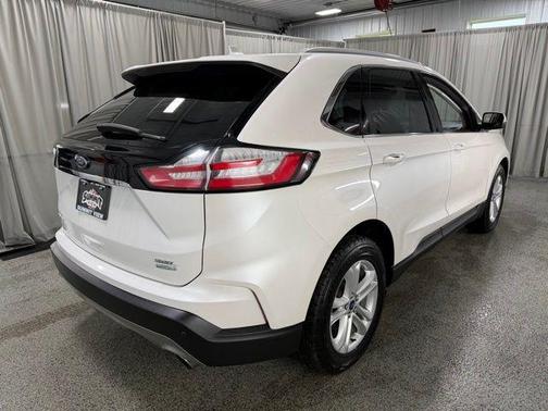 White Platinum Tri-Coat Metallic 2019 Ford Edge SEL