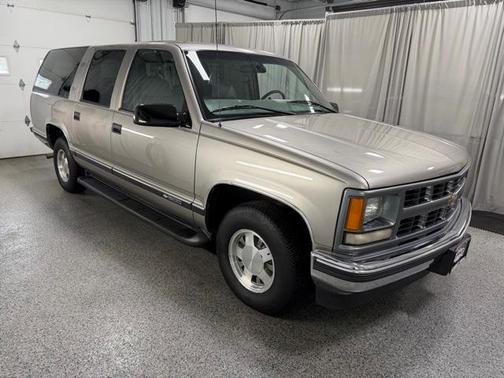 1999 Chevrolet Suburban BASE