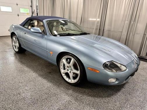 2003 Jaguar XKR