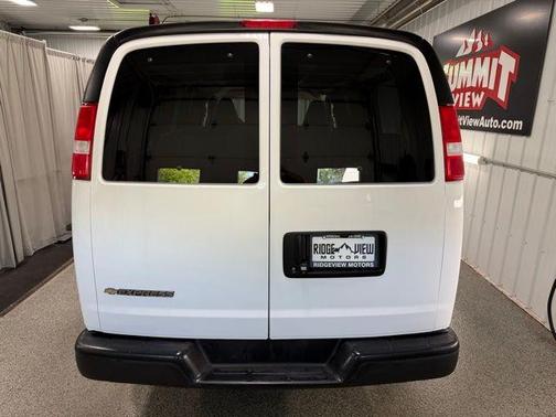 Summit White 2019 Chevrolet Express 2500 LS