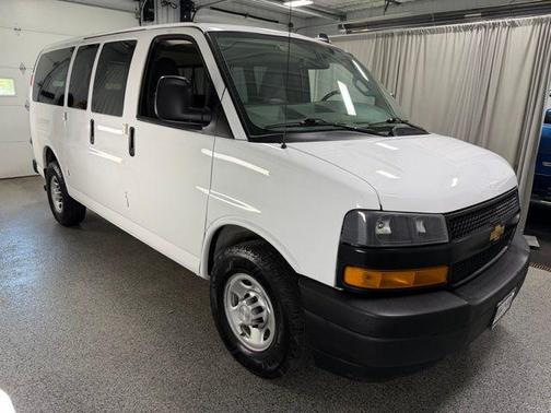 Summit White 2019 Chevrolet Express 2500 LS