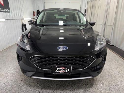 Agate Black Metallic 2022 Ford Escape SE