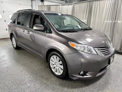 2017 Toyota Sienna XLE Premium