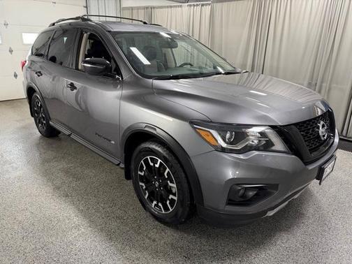 2019 Nissan Pathfinder SV
