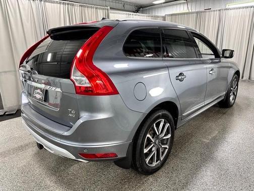 2017 Volvo XC60 T6 Dynamic