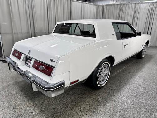 1985 Buick Riviera Base