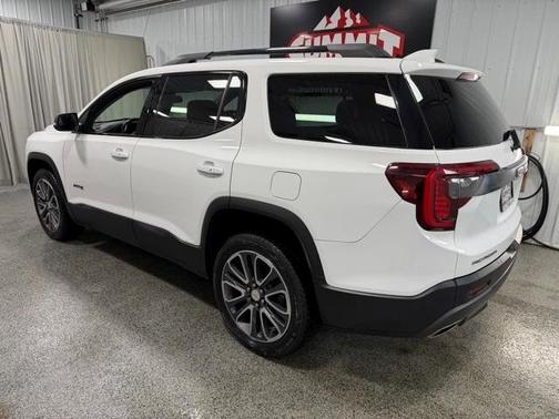 2020 GMC Acadia AT4
