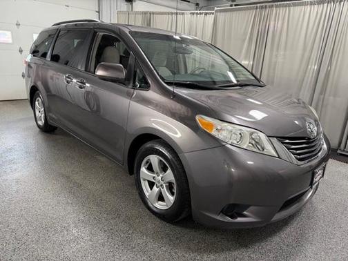2013 Toyota Sienna LE