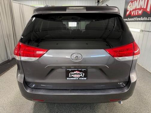 2013 Toyota Sienna LE
