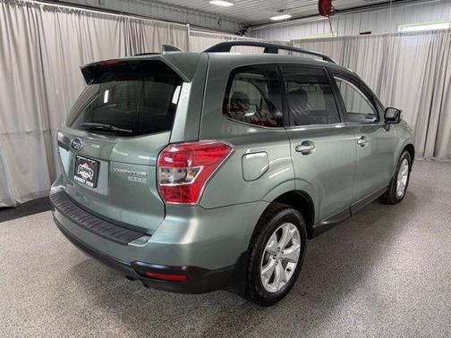 Jasmine Green Metallic 2016 Subaru Forester 2.5i Limited