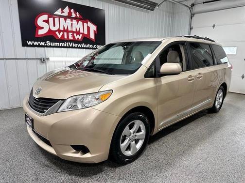 2013 Toyota Sienna LE