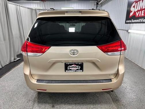 2013 Toyota Sienna LE