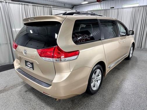 2013 Toyota Sienna LE