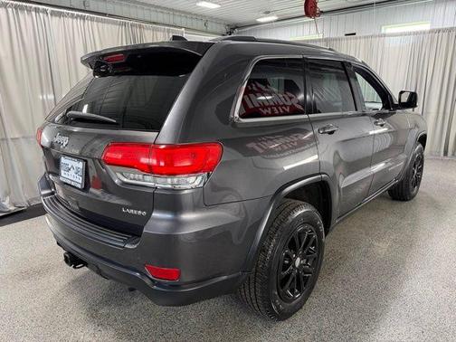 Granite Crystal Clearcoat Metallic 2015 Jeep Grand Cherokee Laredo
