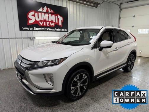 Diamond White Pearl 2018 Mitsubishi Eclipse Cross SE
