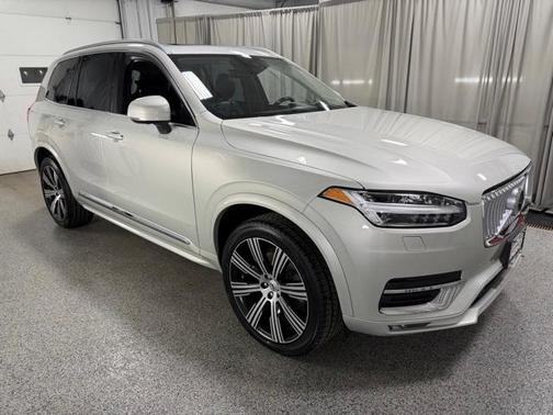 2022 Volvo XC90 T6 Inscription 7 Passenger