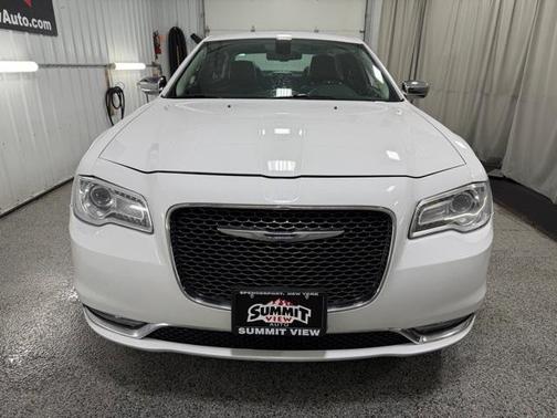 2016 Chrysler 300C Base