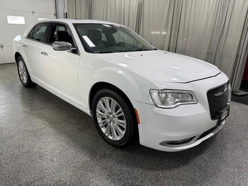 2016 Chrysler 300C Base