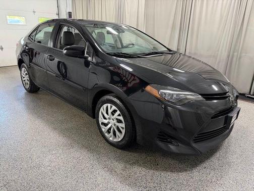 Black Sand Pearl 2017 Toyota Corolla LE