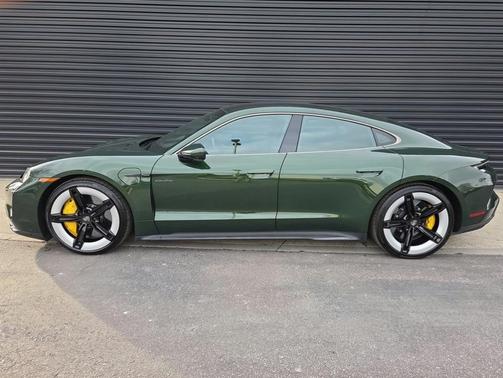 2025 Porsche Taycan Turbo S