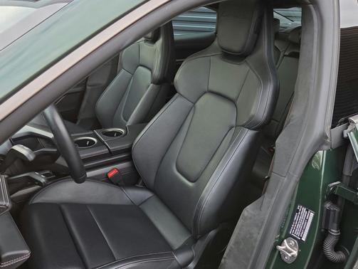 2025 Porsche Taycan Turbo S