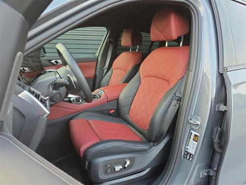 2026 BMW X6 xDrive40i