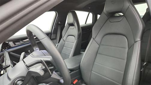 2025 Porsche Panamera 4