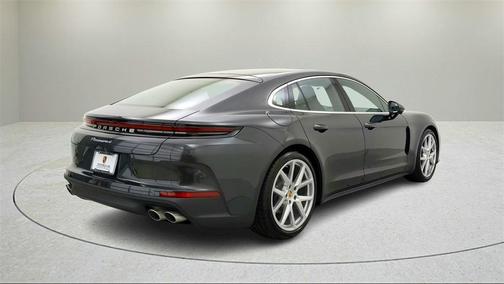 2025 Porsche Panamera 4