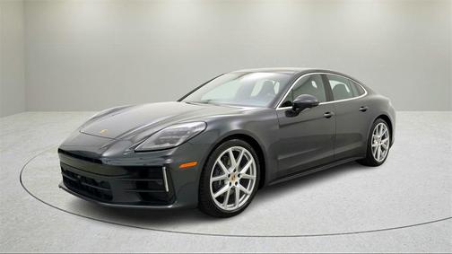 2025 Porsche Panamera 4