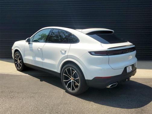 2025 Porsche Cayenne AWD