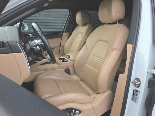 2019 Porsche Cayenne Base