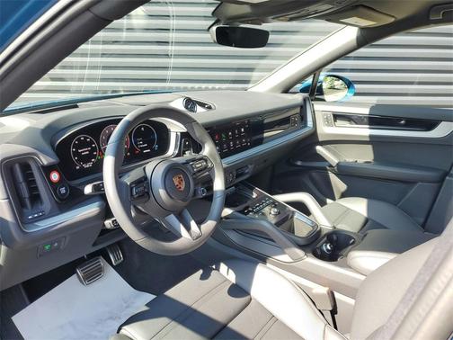 2025 Porsche Cayenne S Coupe AWD