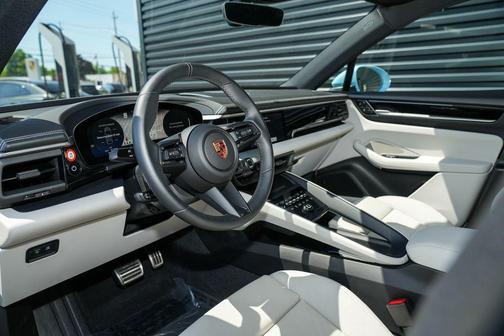 Frozen Blue 2025 Porsche Macan 4S