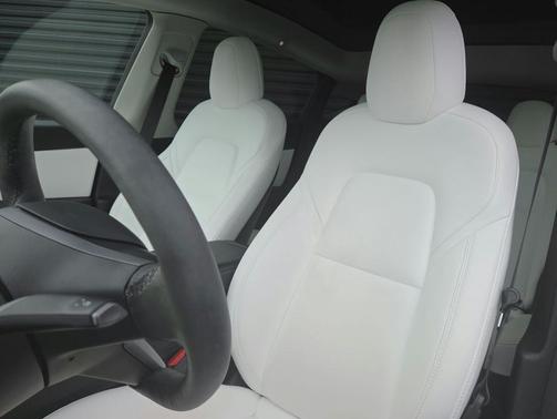 Black 2022 Tesla Model Y Performance