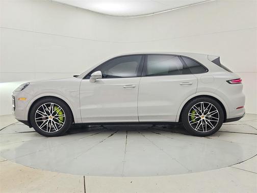 2024 Porsche Cayenne E-Hybrid S