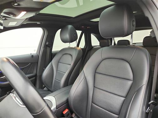2022 Mercedes-Benz GLC 300 Base 4MATIC