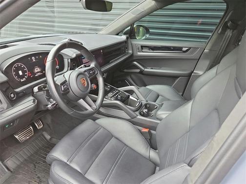 2024 Porsche Cayenne Turbo GT