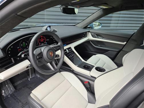 2025 Porsche Taycan GTS