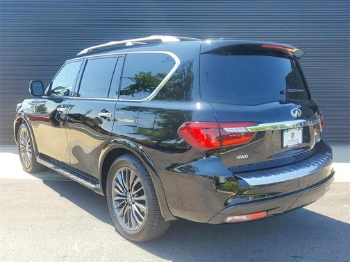 2023 INFINITI QX80 SENSORY