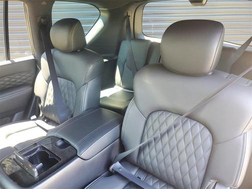 2023 INFINITI QX80 SENSORY