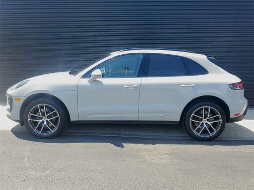 2025 Porsche Macan