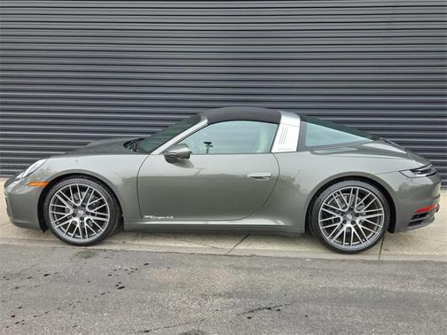 2022 Porsche 911 Targa 4S
