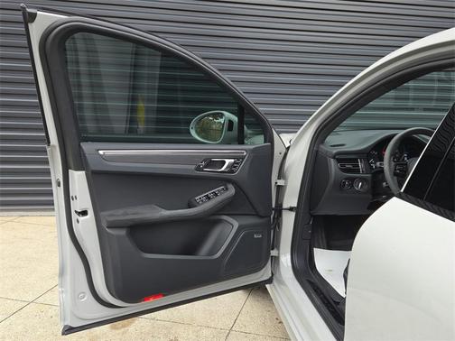 2023 Porsche Macan GTS