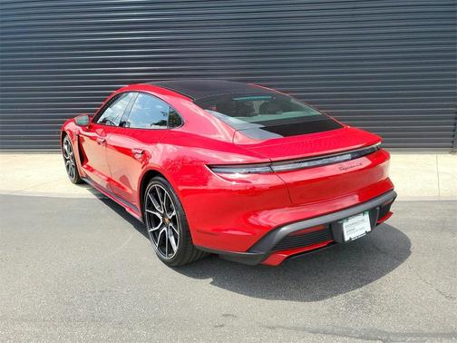 2025 Porsche Taycan 4S