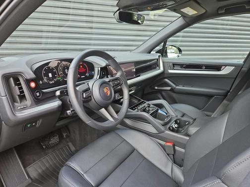 2026 Porsche Cayenne Base