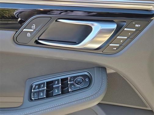 2023 Porsche Macan S