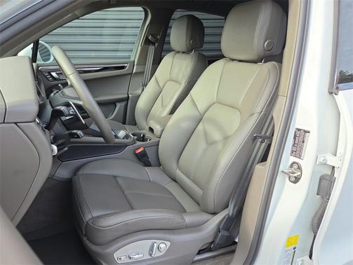2023 Porsche Macan S