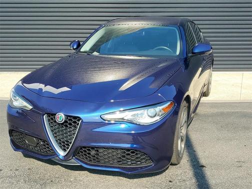 2017 Alfa Romeo Giulia Base