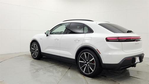 2025 Porsche Macan 4S