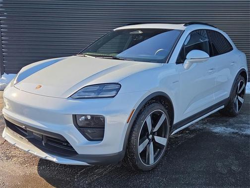 2025 Porsche Macan 4